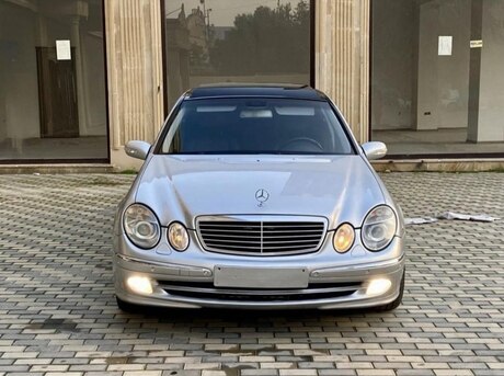 Mercedes E 240 2002