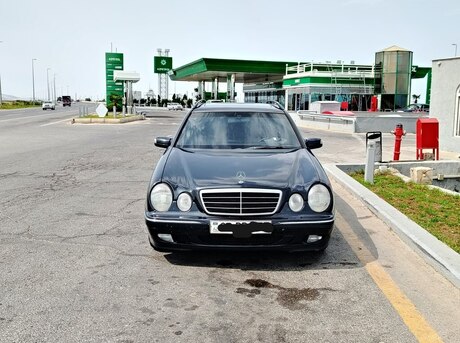 Mercedes E 220 d 2000