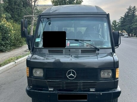 Mercedes 208 D 1991