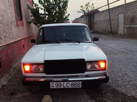 LADA (VAZ) 2107 2001