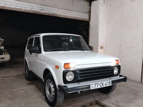 LADA (VAZ) Niva 2011