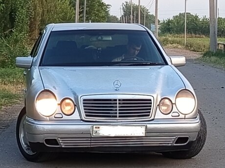 Mercedes E 290 1998