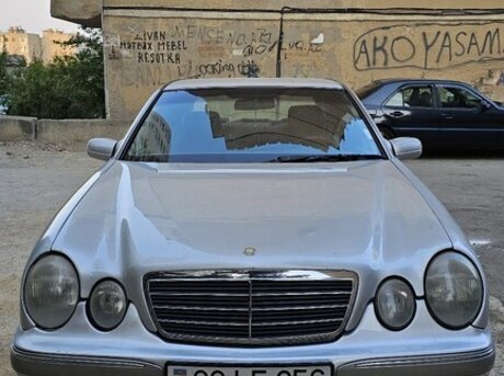 Mercedes E 240 2000