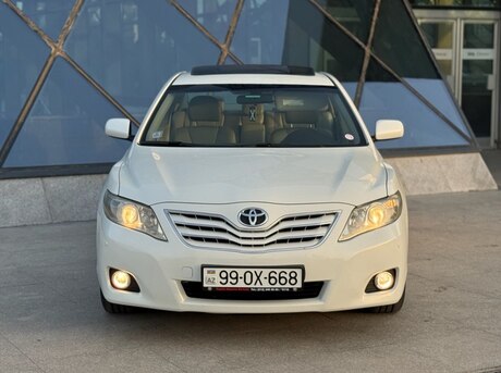 Toyota Camry 2010