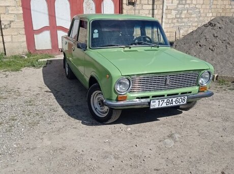 LADA (VAZ) 21011 1982