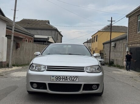 Volkswagen Golf 2003