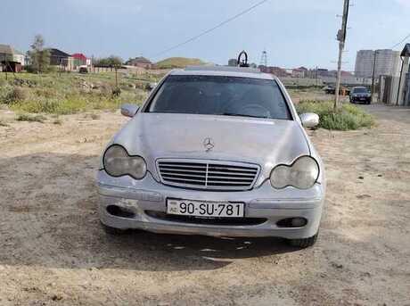 Mercedes C 240