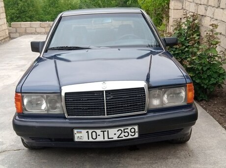 Mercedes 190 1990