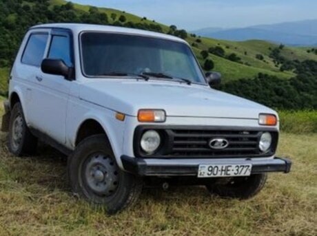 LADA (VAZ) Niva 2010
