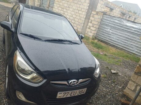 Hyundai Accent 2012