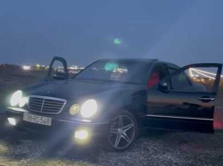 Mercedes E 240