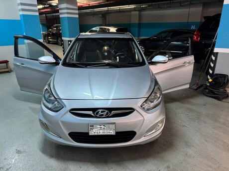 Hyundai Accent 2011