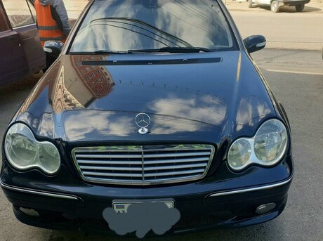 Mercedes C 230