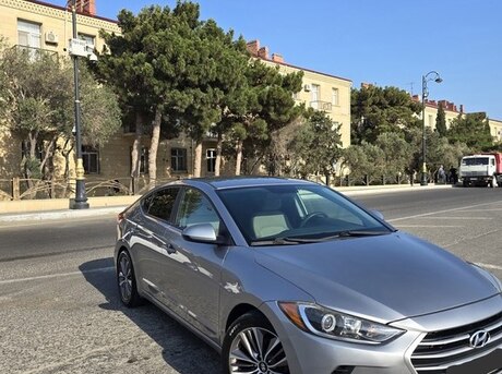 Hyundai Elantra 2017