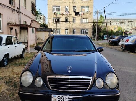 Mercedes E 220 d 2000