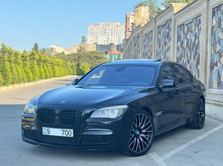 BMW 750 2009