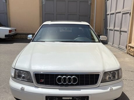 Audi S8