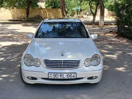 Mercedes C 240