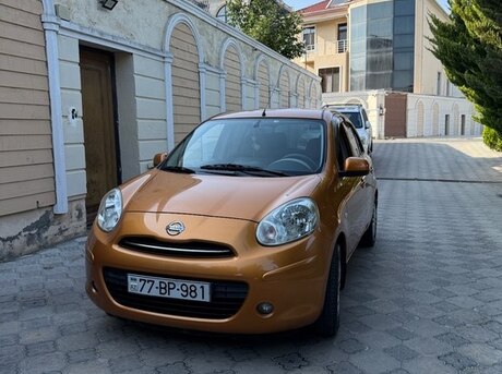 Nissan March 2012