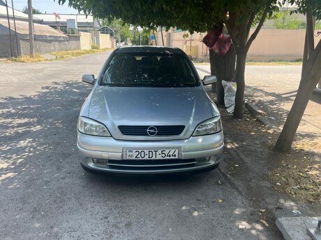 Opel Astra 2000