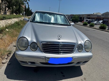 Mercedes E 240 2001