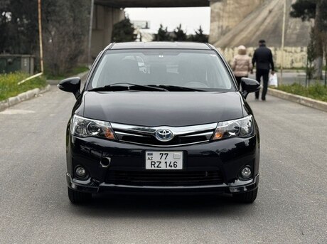 Toyota Corolla Fielder 2015