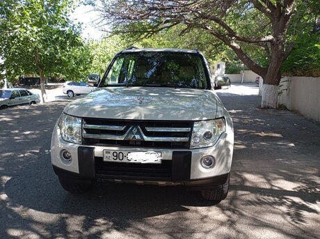 Mitsubishi Pajero 2008
