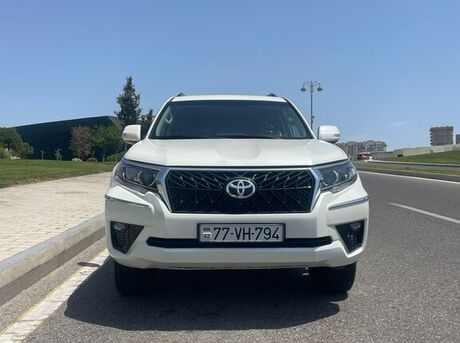 Toyota Land Cruiser Prado 2013