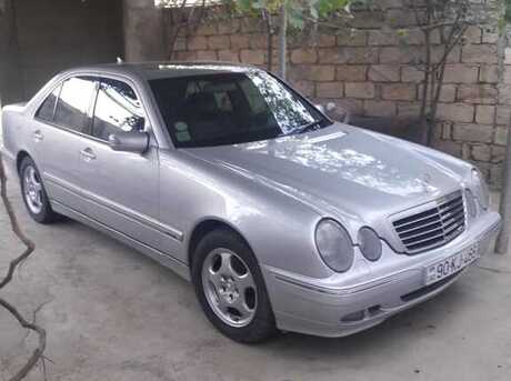 Mercedes E 240 2000