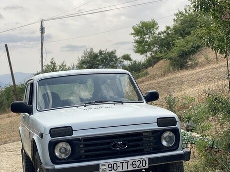 LADA (VAZ) Niva 2015