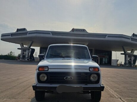 LADA (VAZ) Niva 2009