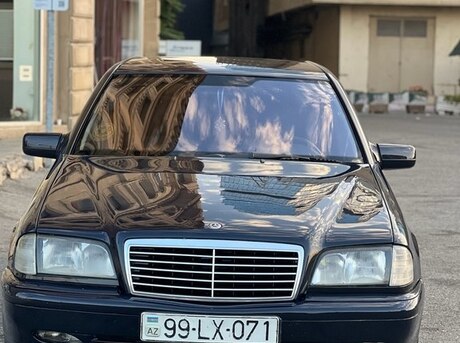 Mercedes C 180