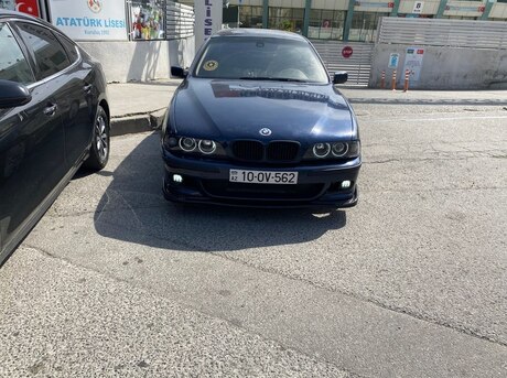 BMW 528