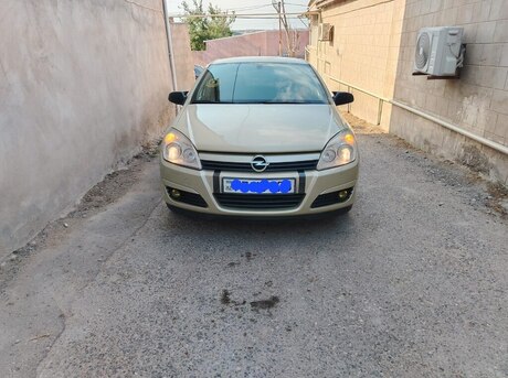 Opel Astra 2004