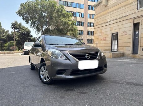Nissan Sunny 2012