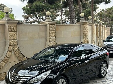 Hyundai Sonata 2011