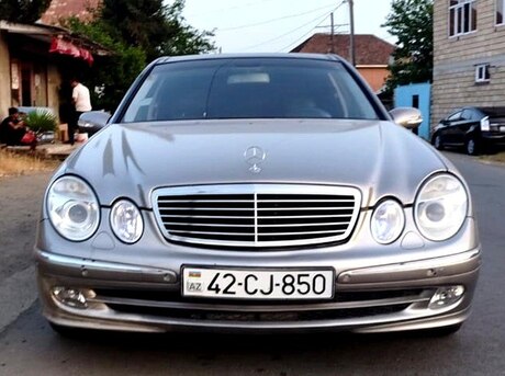 Mercedes E 320