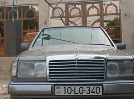 Mercedes E 230