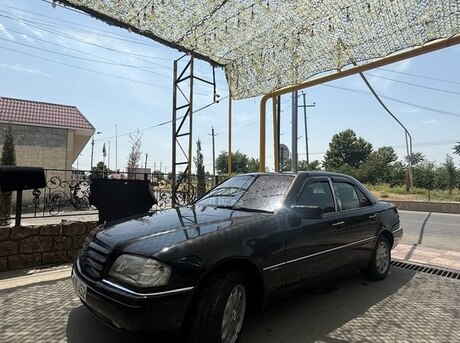 Mercedes C 220