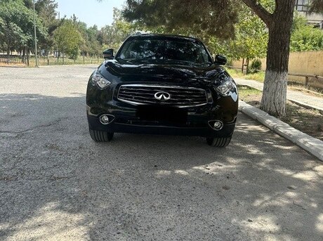 Infiniti FX35 2010