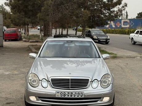 Mercedes E 240