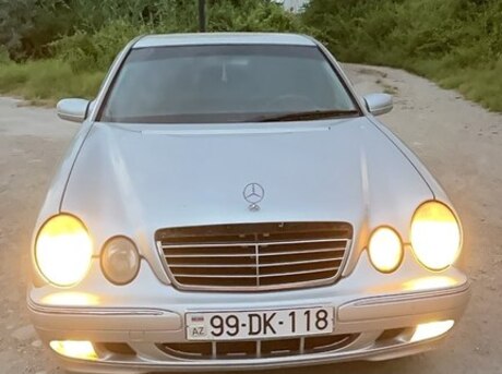 Mercedes E 220 d 2001