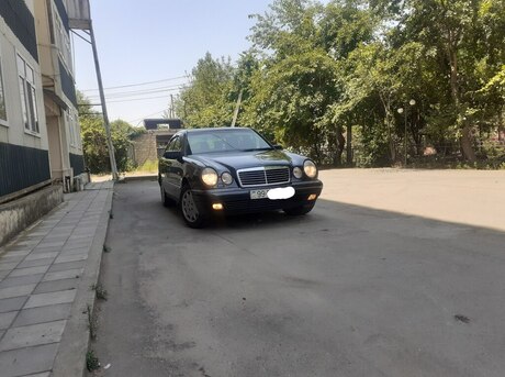 Mercedes E 200 1999