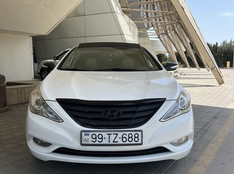 Hyundai Sonata 2011