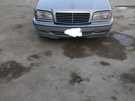 Mercedes C 230