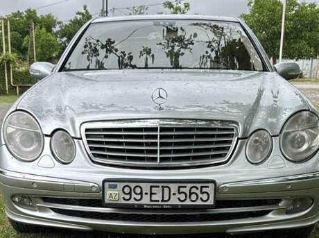 Mercedes E 240