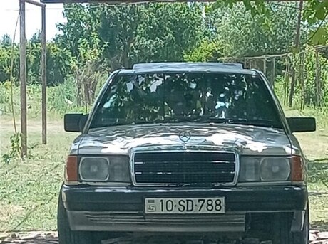 Mercedes 190