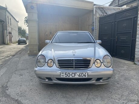 Mercedes E 240