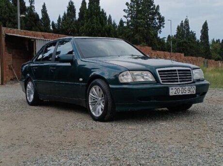 Mercedes C 180