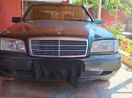 Mercedes C 180